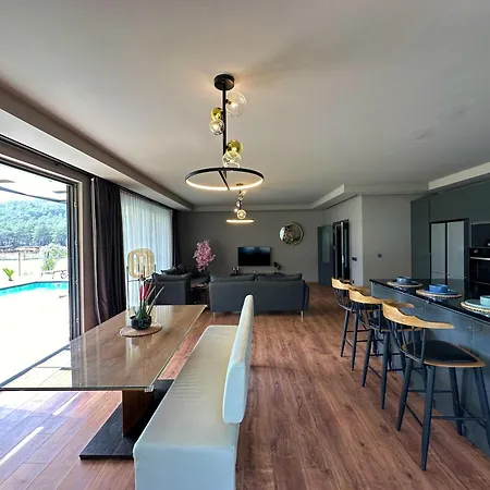 Villa Defne 3+1 Villa, Ovacik, Oeluedeniz, *